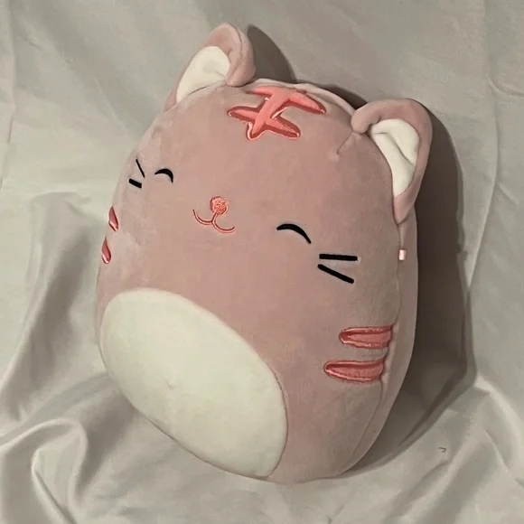 Squishmallows 8" Paulita Pink Cat 2021 Plush Kellytoy Toy Easter Tabby - Picture 1 of 8